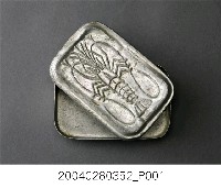 藏品(鋁製大蝦圖樣方形便當盒)的圖片