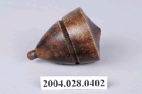 藏品(深褐色木製陀螺)的圖片