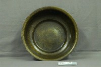 藏品(銅製牡丹花草暗紋臉盆)的圖片