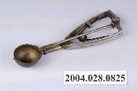 藏品(不鏽鋼與銅質舀冰杓)的圖片