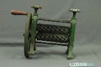 藏品(手動魷魚壓花機)的圖片