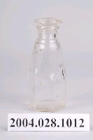 藏品(透明長圓筒型玻璃醬油罐)的圖片