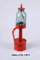 藏品(紅漆立柱式煤油燈)的圖片