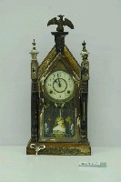 藏品(日本尾張時計株式会社製木屋造型掛鐘)的圖片