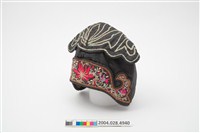 藏品(黑地彩繡寶相花紋碗帽)的圖片