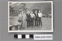 藏品(戶外8人合影)的圖片