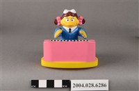 藏品(麥當勞大鳥姊姊鍵盤手玩具)的圖片