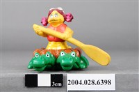 藏品(麥當勞大鳥姐姐鱷魚船玩具)的圖片