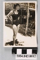 藏品(著泳裝女子於臺南鯤鯓海水浴場獨照)的圖片