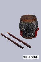 藏品(通鼓與鼓棒)的圖片