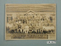藏品(昭和17年員樹林國講管內國語指導補助員鍊成會紀念照片)的圖片