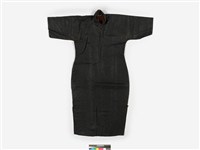 藏品(黑絲質大襟短袖女旗袍)的圖片