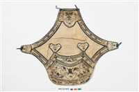 藏品(米米白地彩繡壽字紋下端寬形肚兜)的圖片