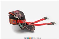 藏品(黑地蝴蝶紋刺繡風帽)的圖片