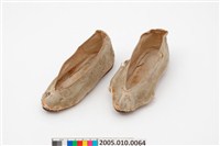 藏品(白地暗紋女用童鞋)的圖片