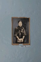 藏品(日治時期三峽婦女站姿畫像)的圖片