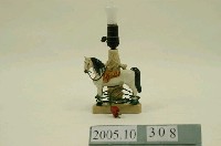 藏品(鶯歌窯寶馬彩瓷燈座)的圖片