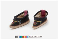 藏品(黑地繡花平底弓鞋)的圖片