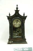 藏品(日本尾張時計株式會社製彩繪花鳥玻璃尖頂式木座鐘組)的圖片