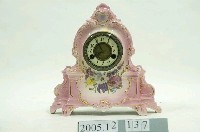 藏品(瓷殼座掛鐘組)的圖片