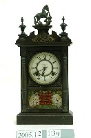 藏品(中國山東煙臺永康造鐘無限公司製彩繪雙喜牡丹馬頭機械木座鐘組)的圖片