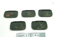 藏品(黑地花卉紋蒔繪漆盤五件組)的圖片