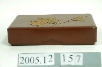 藏品(朱地堆錦花卉紋漆盒)的圖片