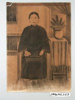 藏品(坐姿女祖先畫像)的圖片