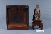 藏品(交趾陶福德正神及木製香擔一組)的圖片