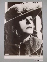 藏品(瑪麗蓮夢露、葛麗泰．嘉寶明星海報)的圖片