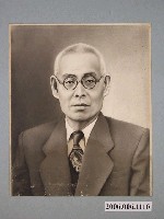 藏品(半身男祖先畫像)的圖片