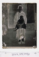 藏品(婦女與小孩合照玻璃底片)的圖片