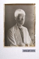 藏品(男子側面半身照玻璃底片)的圖片