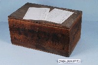 藏品(株式會社鈴木商店製味之素外包裝木箱及文書)的圖片