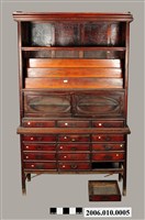 藏品(藥櫃)的圖片