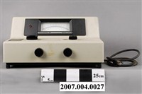 藏品(美國製BAUSCH & LOMB SPECTRONIC 20型分光光度計)的圖片