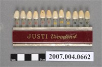藏品(列支敦斯登製JUSTI牙科比色板)的圖片