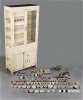 藏品(牙科置物木櫃)的圖片