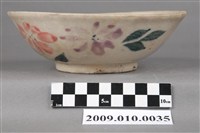 藏品(彩繪花卉紋碗)的圖片
