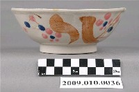 藏品(彩繪花卉紋碗)的圖片