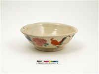 藏品(白瓷彩繪公雞花葉紋花口碗)的圖片