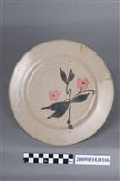 藏品(臺灣鶯歌產花卉紋盤)的圖片