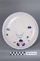 藏品(手繪粉紅釉蝴蝶花卉紋圓盤)的圖片