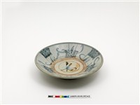 藏品(青花印繪籃格紋盤)的圖片