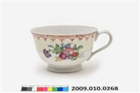 藏品(轉印花卉紋紅茶杯)的圖片