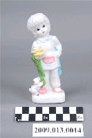 藏品(彩繪烹飪女孩與小狗陶瓷玩偶)的圖片