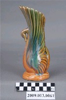 藏品(臺灣鶯歌窯瓷燒天鵝造型花瓶)的圖片