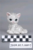 藏品(彩繪灰色虎斑小貓造型擺飾)的圖片