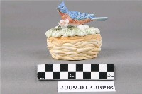 藏品(彩繪藍雀鳥造型瓷蓋盒)的圖片