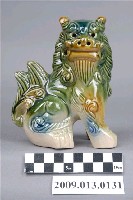 藏品(臺灣鶯歌窯三彩獅型擺飾)的圖片